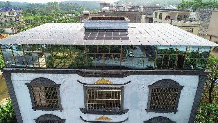 還在裝傳統(tǒng)陽(yáng)光房？太傻了！如今大家都裝這個(gè)，美觀、環(huán)保還能賺錢！